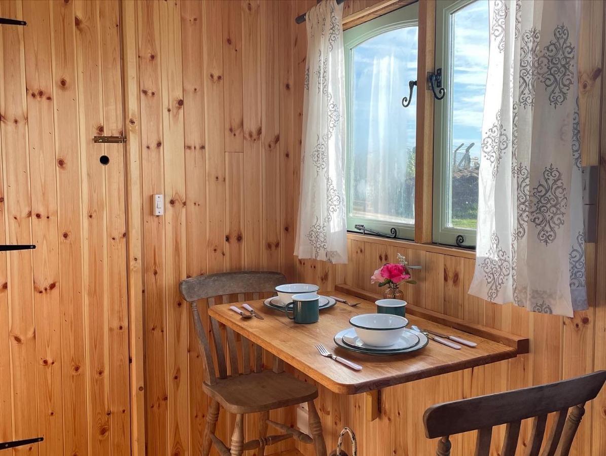 Trenewydd Farm Holiday Cottages Cardigan Pokój zdjęcie