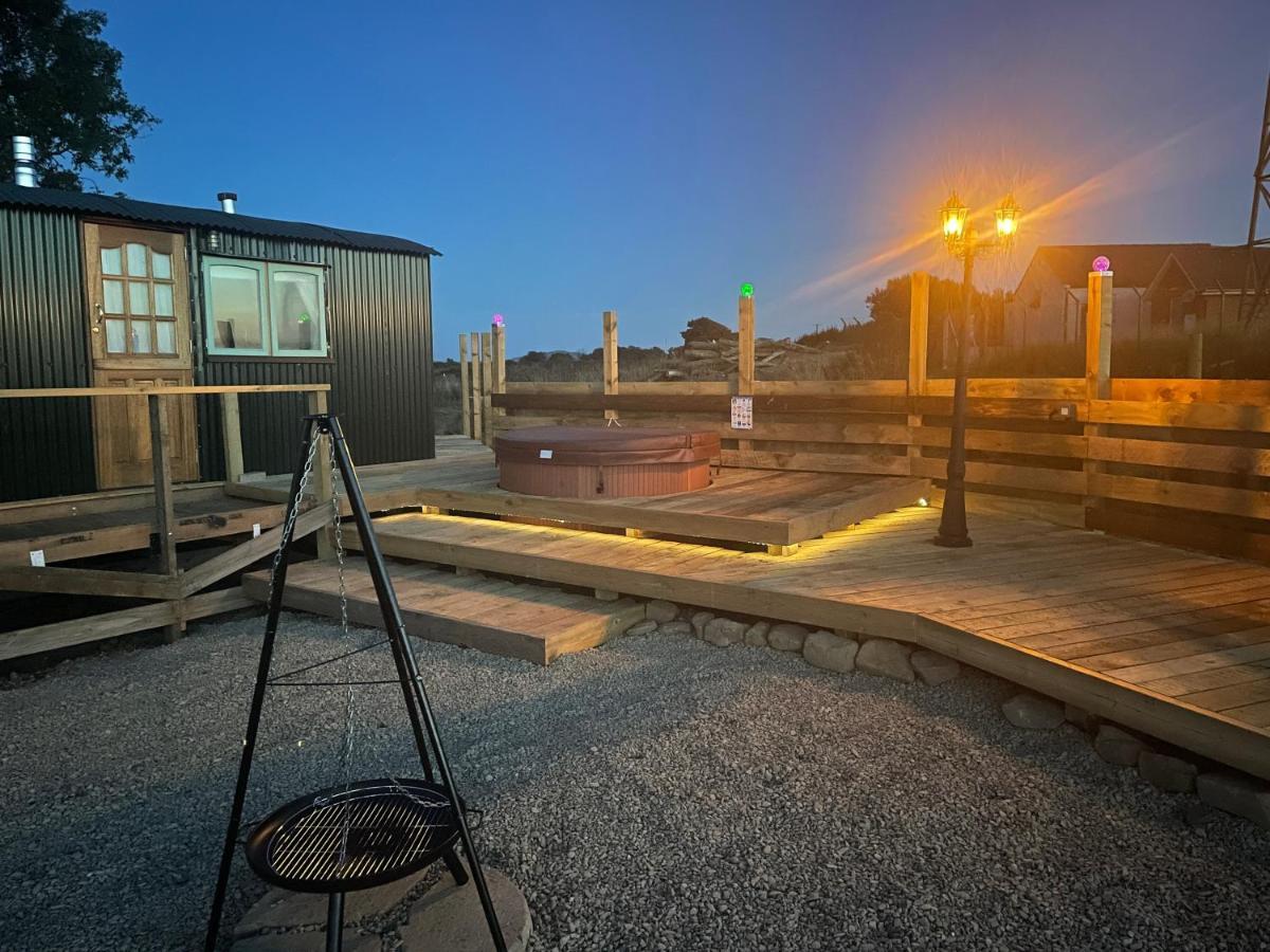 Trenewydd Farm Holiday Cottages Cardigan Zewnętrze zdjęcie