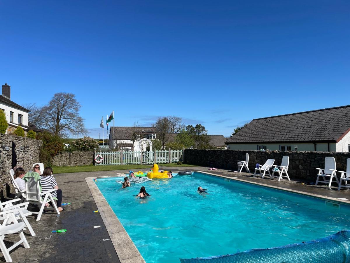 Trenewydd Farm Holiday Cottages Cardigan Zewnętrze zdjęcie